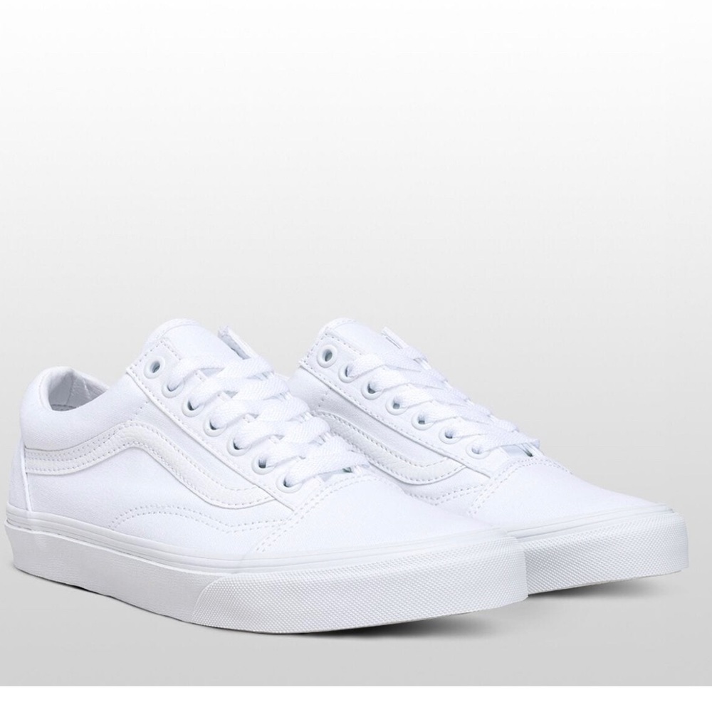 Vans White Canvas Old Skool Women’s 8.5